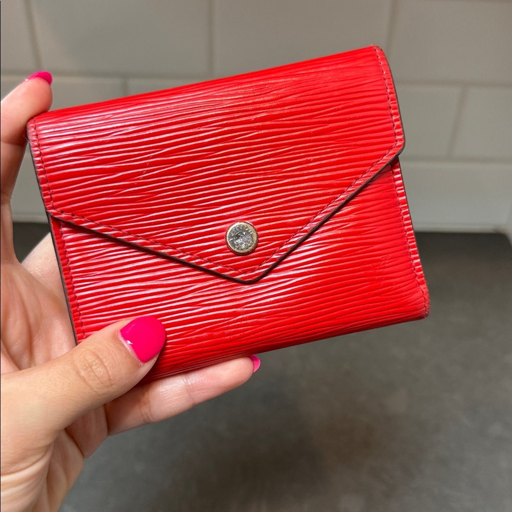 LOUIS VUITTON Epi Victorine Wallet Red